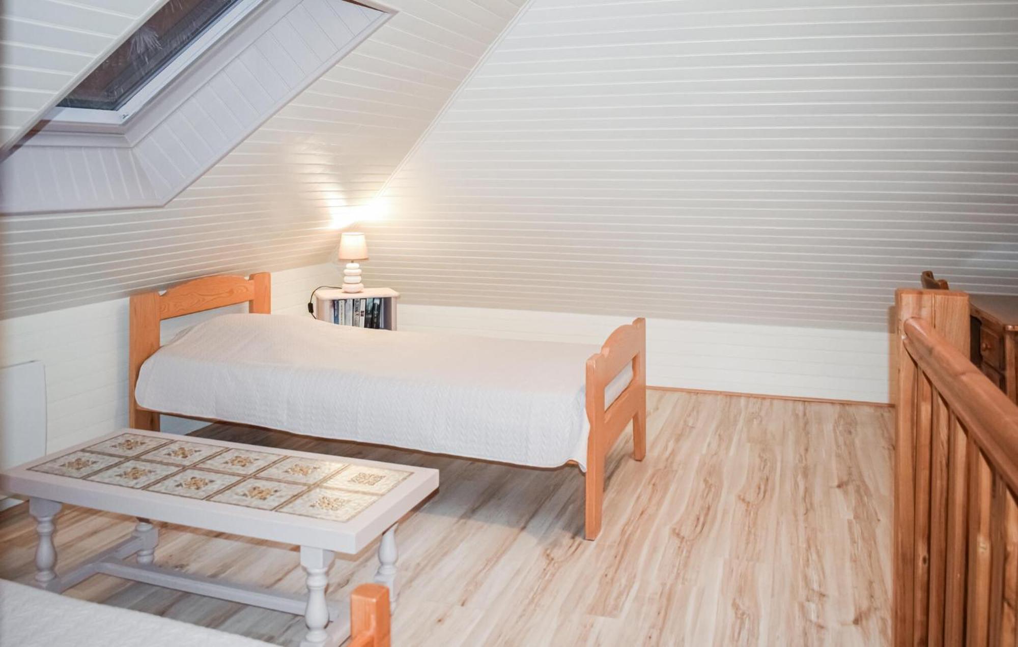 3 Bedroom Awesome Home In Lézardrieux Εξωτερικό φωτογραφία