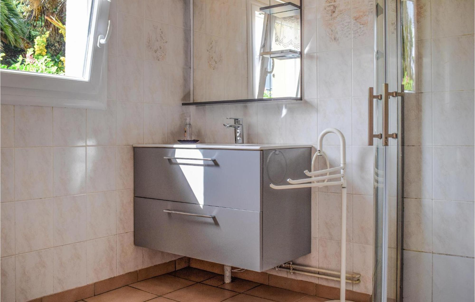 3 Bedroom Awesome Home In Lézardrieux Εξωτερικό φωτογραφία