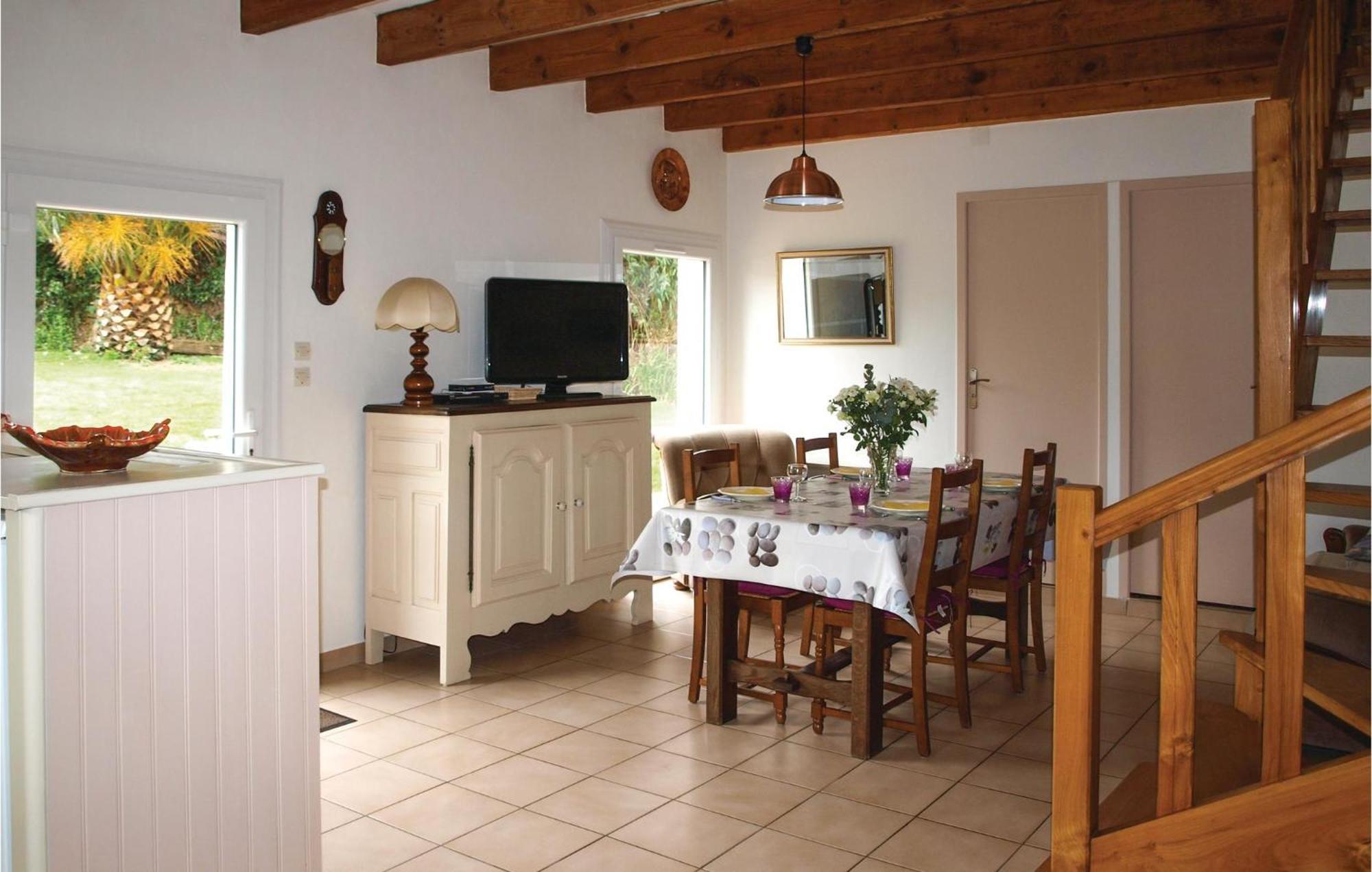 3 Bedroom Awesome Home In Lézardrieux Εξωτερικό φωτογραφία